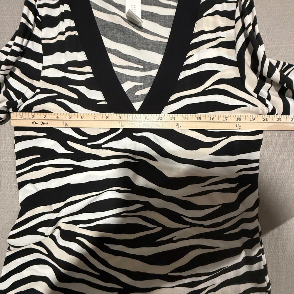 La Blanca Zebra Print V-Neck Swim Cover-Up Tunic Dress Beach Vacation Medium NWT - Picture 6 of 8